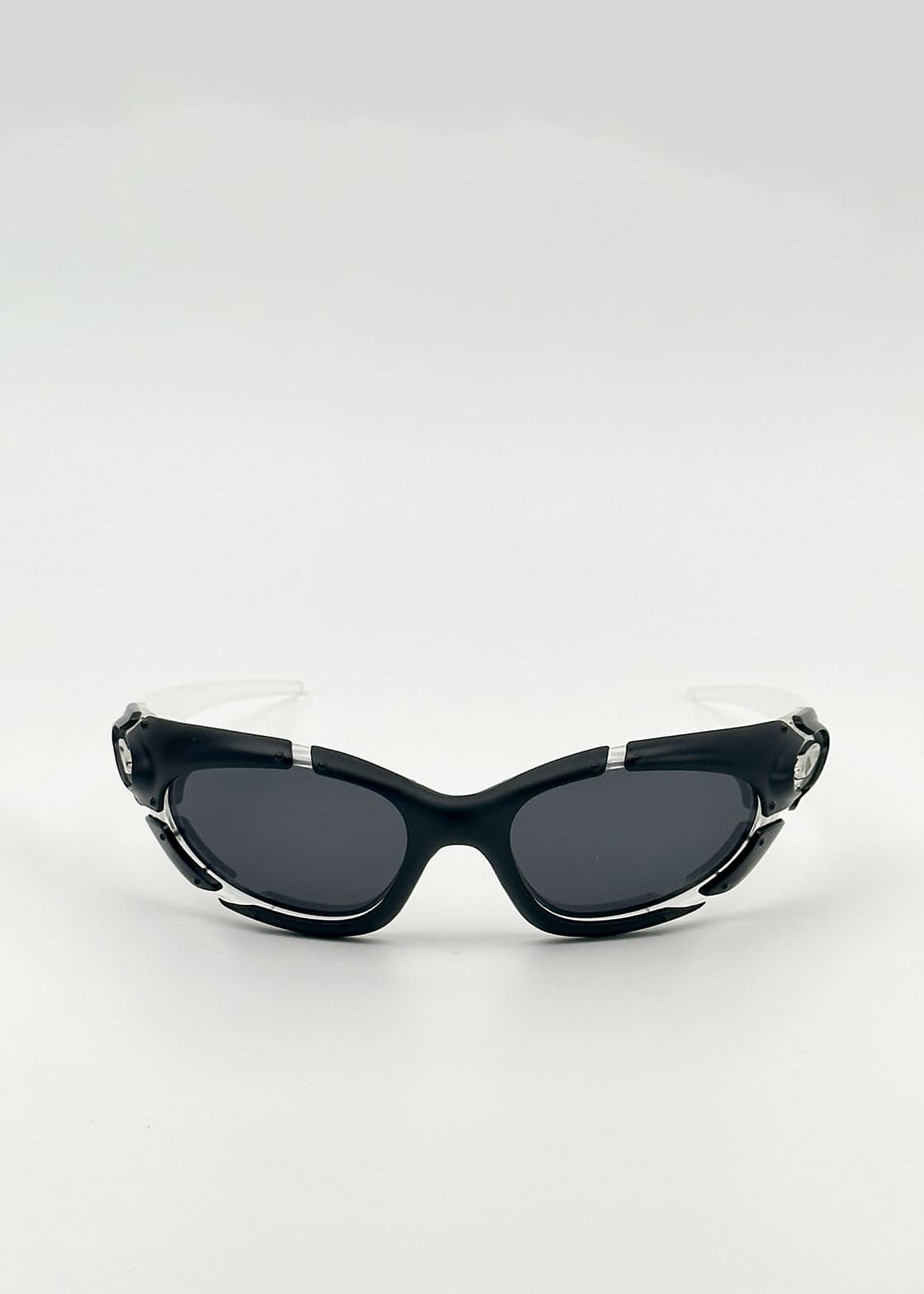 ARCHIVE 12